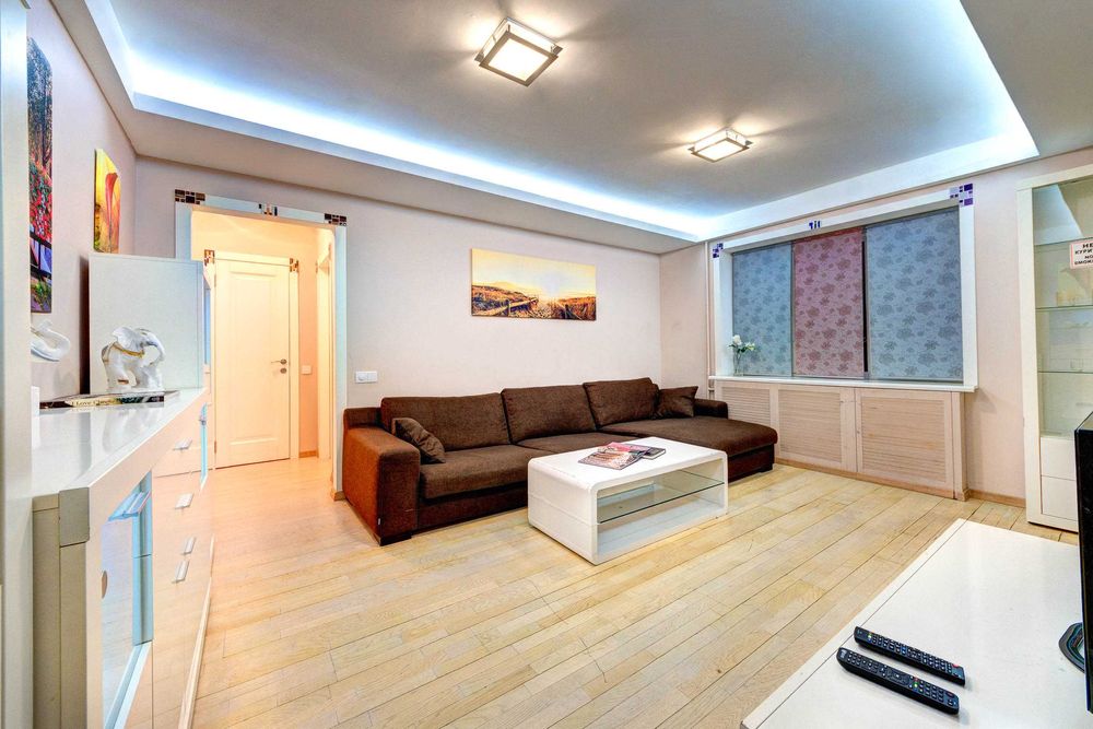 трикімнатну квартиру на бул.-4-555.biz.ua