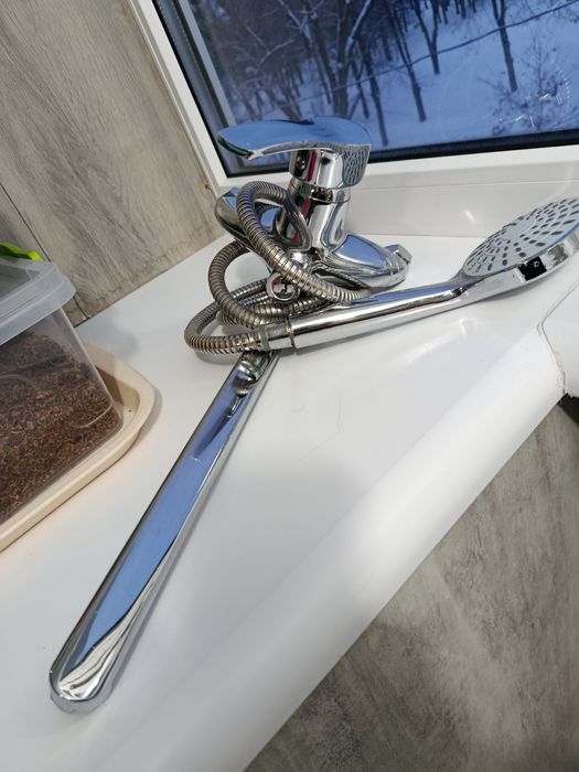 Смеситель для ванны