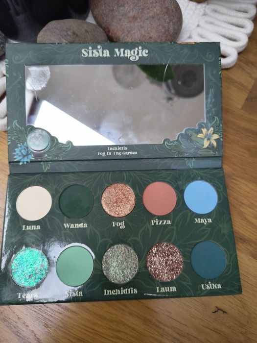 Miyo sista magic i frogs and roses