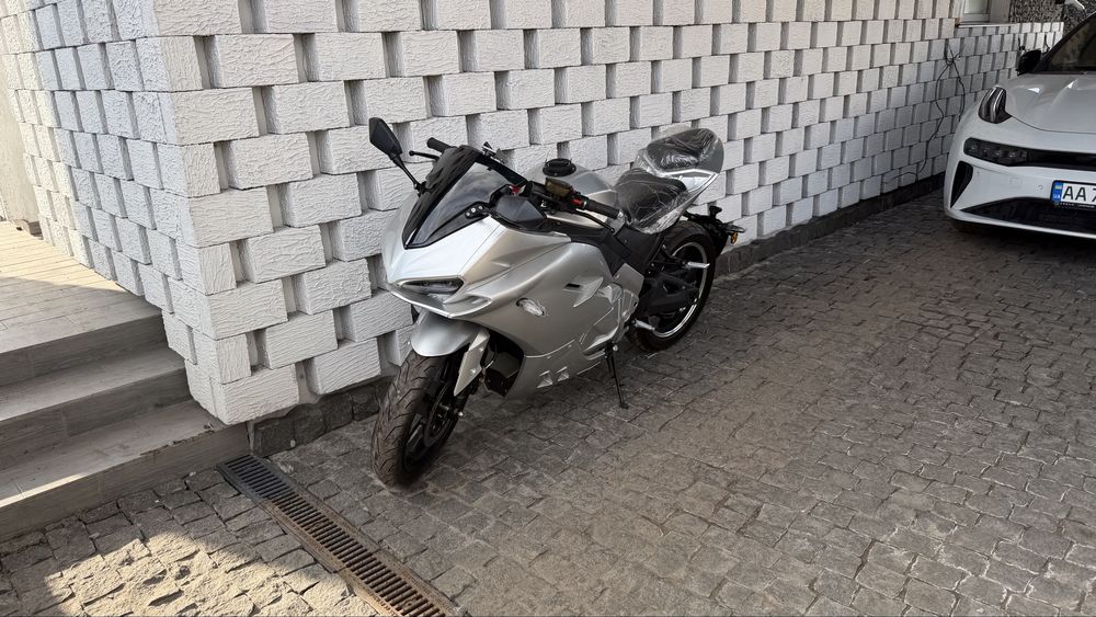 Електро мотоцикл Elwinn - Ducati Panigale