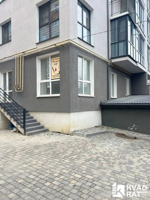 Продаж комерційного приміщеггя вільного призначення