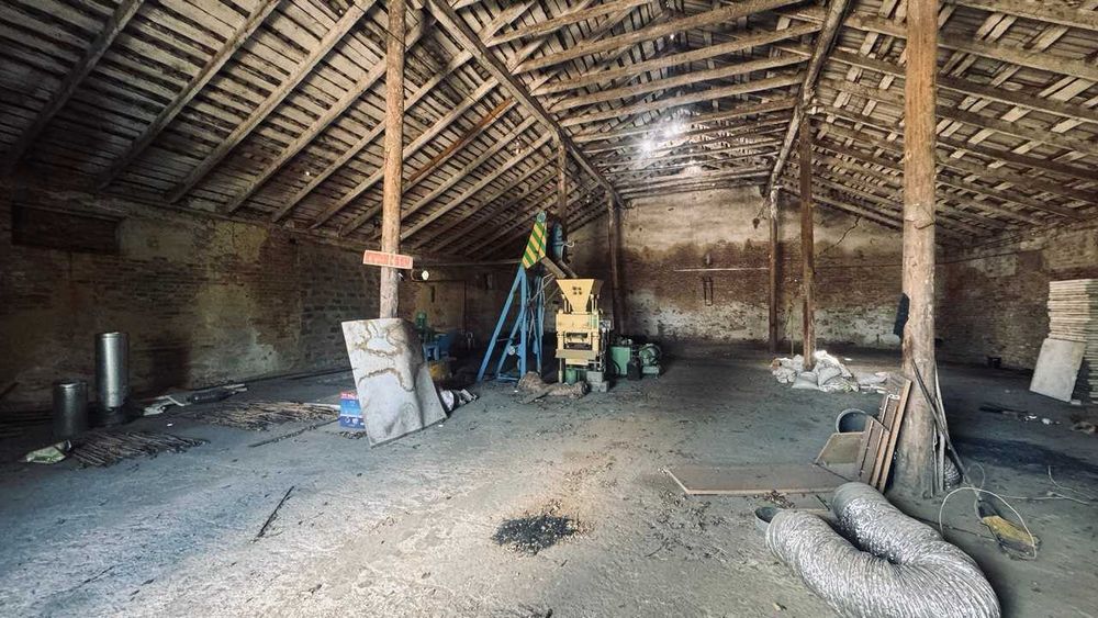 Продаємо зерносховище склад пром комплекс по трасі Кривий Ріг - Дніпро