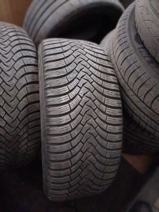 Pneus 235 50 R18