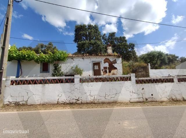 Projeto de Renovação Exclusivo: Ruína com Potencial em Monsaraz!