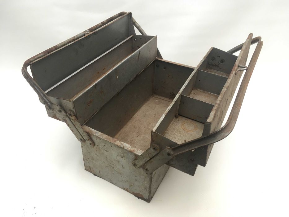 Металевий ящик для інструментів СРСР.