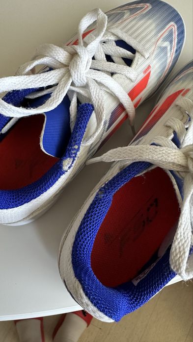 Кросівки буци adidas