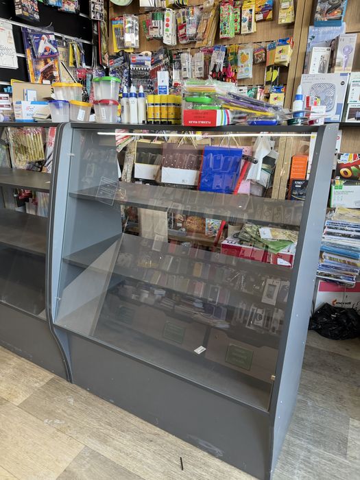 Торгова вітрина, тумба скляна, острівець 3 шт