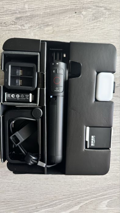 GoPro 11 Black Creator Edition + Extras