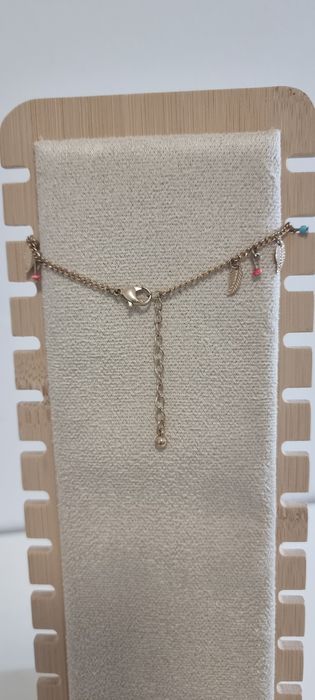 Pulseira de pé - dourada e missangas
