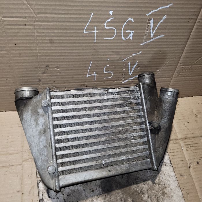 Intercooler prawy chłodnica powietrza audi a4 b6 2.5TDI diesel 2002r