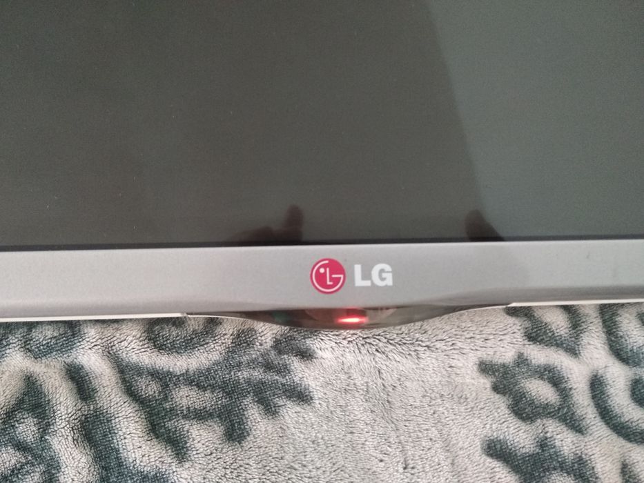 Телевизор LG 42LB572V (на запчасти)