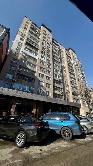 Продам 2к квартиру в центре. Гоголя, Яворницкого. Кирпичный дом.