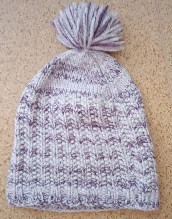 Zimowa ciepła czapka z pomponem