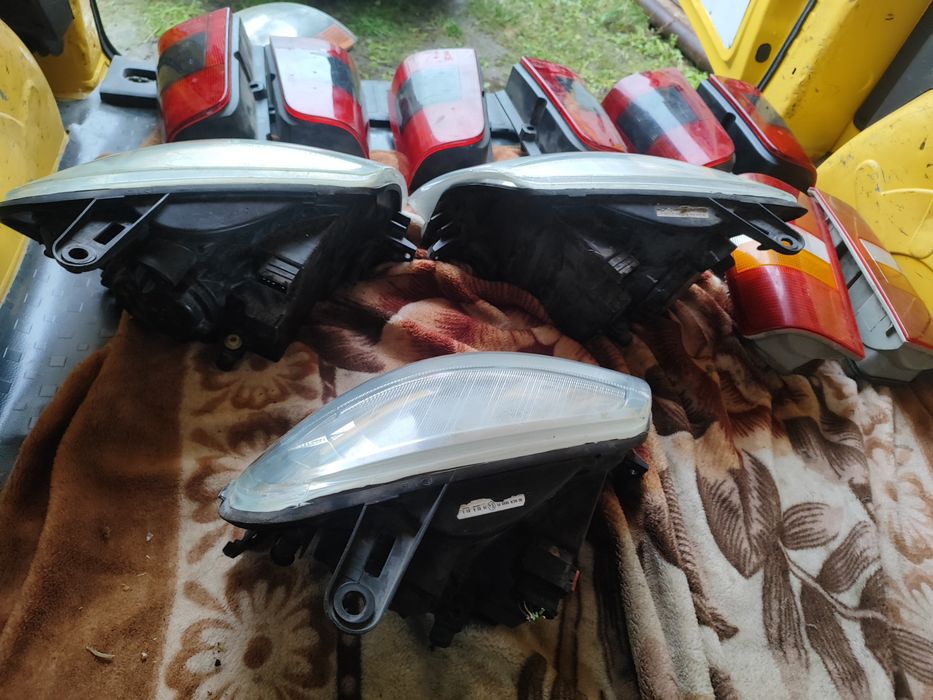 Фари та фонарі Пежо партнер ,Сітроен берлінго