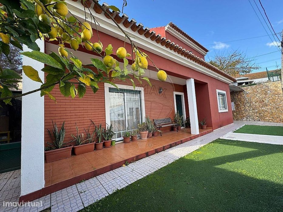 Moradia T5 para venda