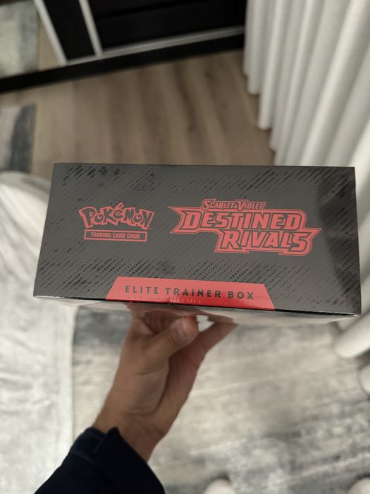 Destined Rivals Elite Trainer Box