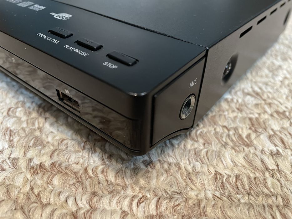 Проигрыватель  DVD фирма BBK