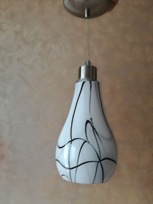 lampa wisząca pojedyńcza bialo/czarny klosz + żarowka led