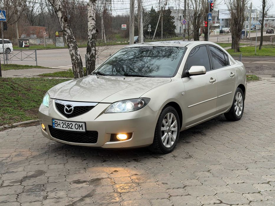 Продам Mazda 3 2008 рік рест 1.6 автомат газ- бензин 4-пок