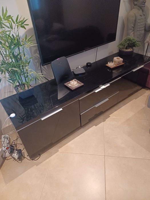 Móvel de TV lacado preto