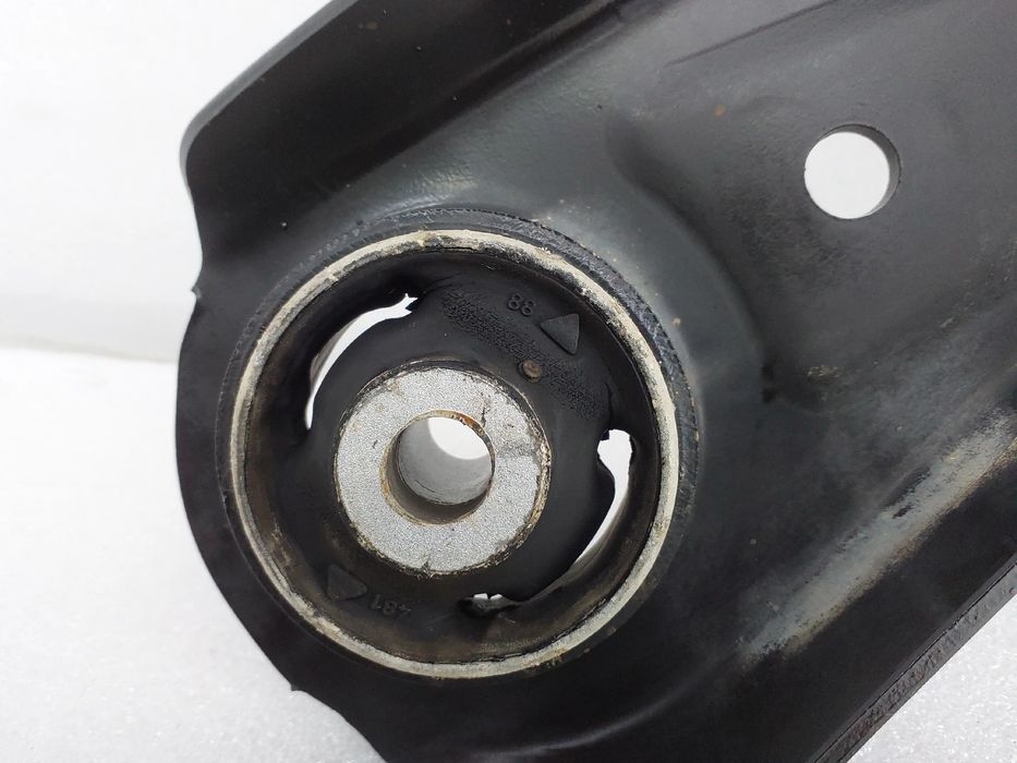 Braço de suspensão frente esquerdo VOLKSWAGEN Golf VII (5G1, BQ1, BE1,