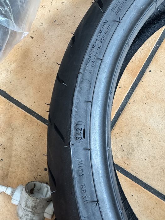 Par de Pneus Moto Dunlop Sportmax Qualifier II (120/70-17 e 200/50-17) – Novos