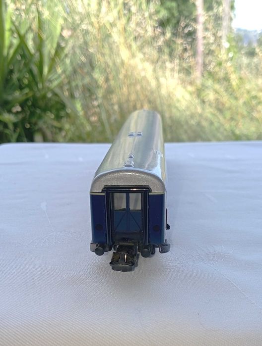 MARKLIN 3078, Carruagem restaurante com ILUMINAÇÃO