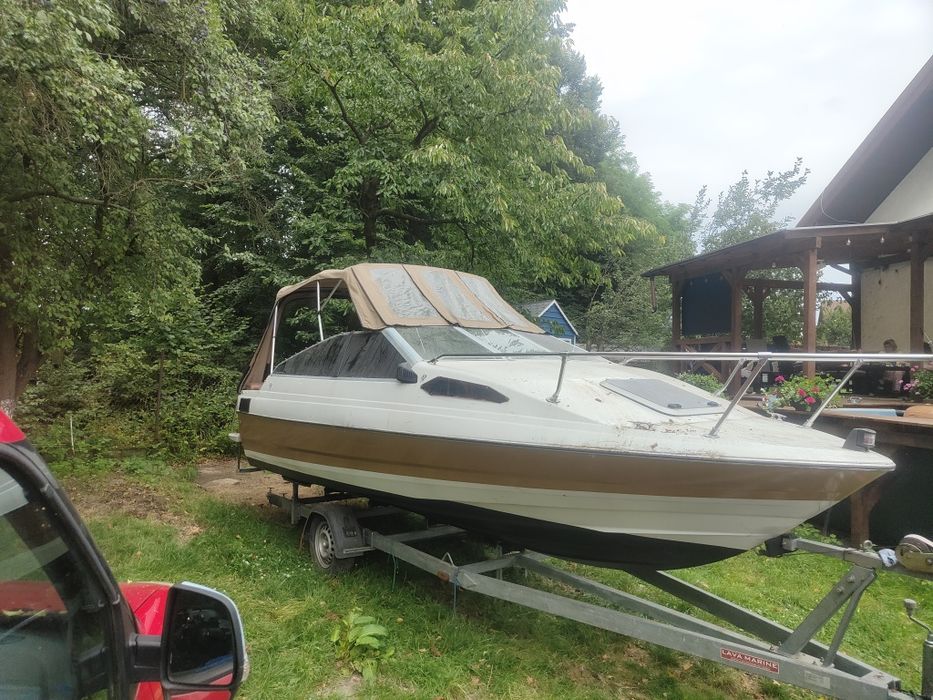 Bayliner Capri 1952