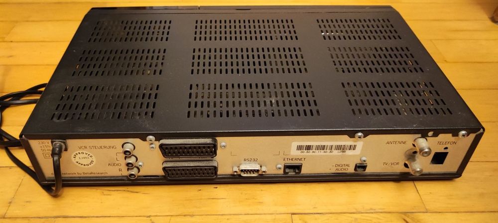 Tuner Nokia D-Box2 przerobiony Linux Neutrino. standard DVB -S,  QPSK