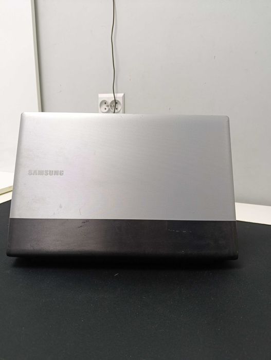 SPRAWNY Laptop Samsung RV511 Intel Core i3 dysk 320GB HDMI Windows 10