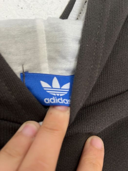 Sweat da addidas.