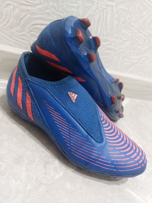 Футбольні бутси Adidas Predator 38р