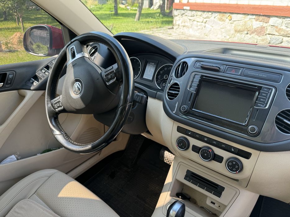 Volkswagen Tiguan 2016 VIN WVGAV7AX0GW058588 фото оголошення 7 з 15