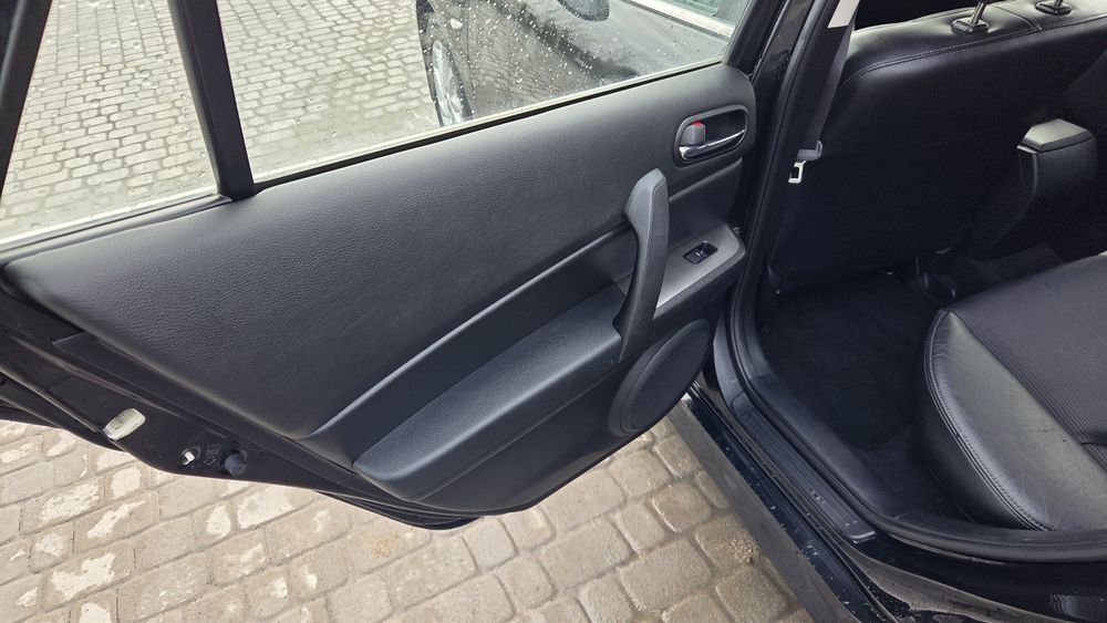 Мазда 6 2010 рік