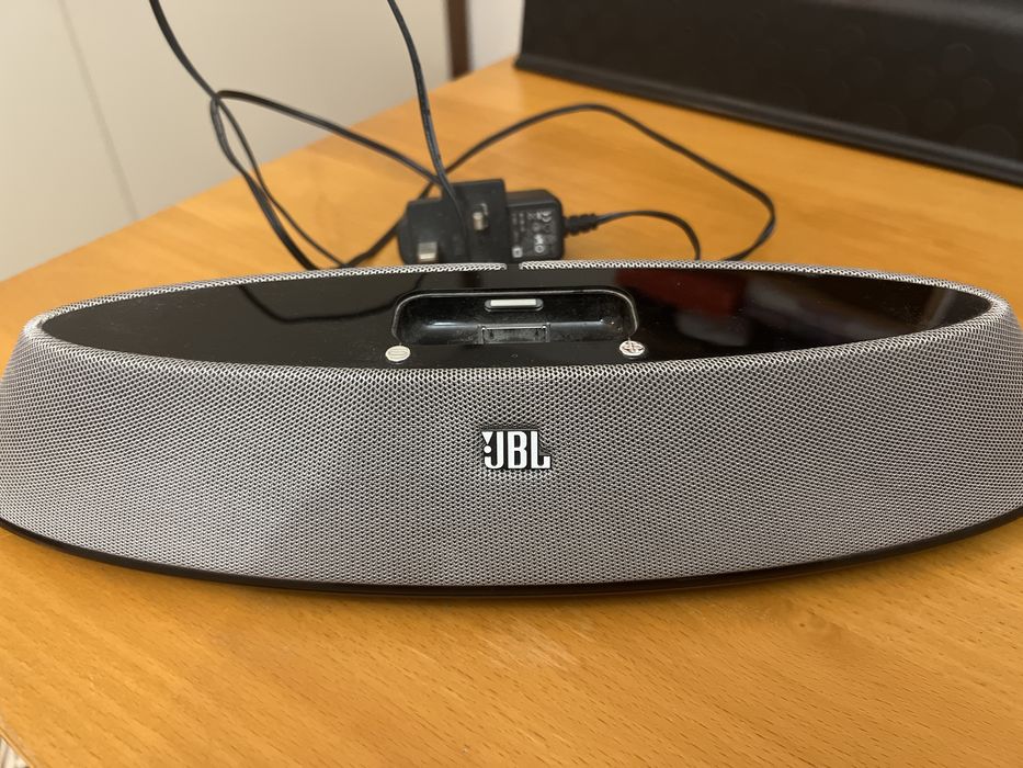 Coluna JBL com ficha