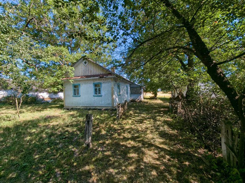 Продається будинок у мальовничому селі Франівка (Симонів), активна частина села