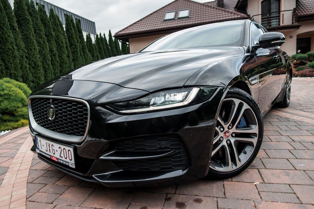 Jaguar XE