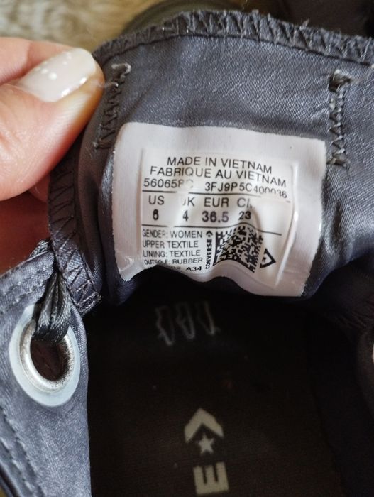 Tênis All Star Converse cinza acetinados