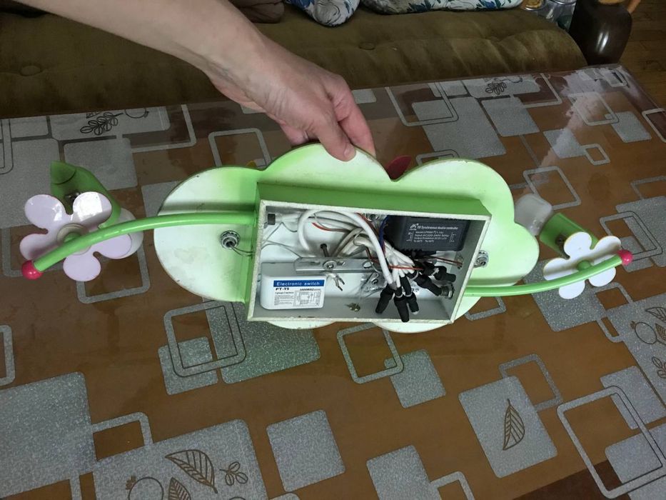 Люстра для детской Brielle из дерева KL-401C/2 E14