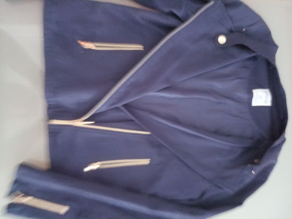 Casaco / Corta vento de menina -  Mayoral -  em Muito bom estado!!