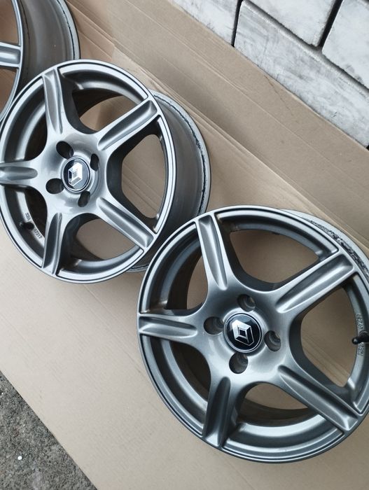 R15 4 100 диски Renault/Germany.