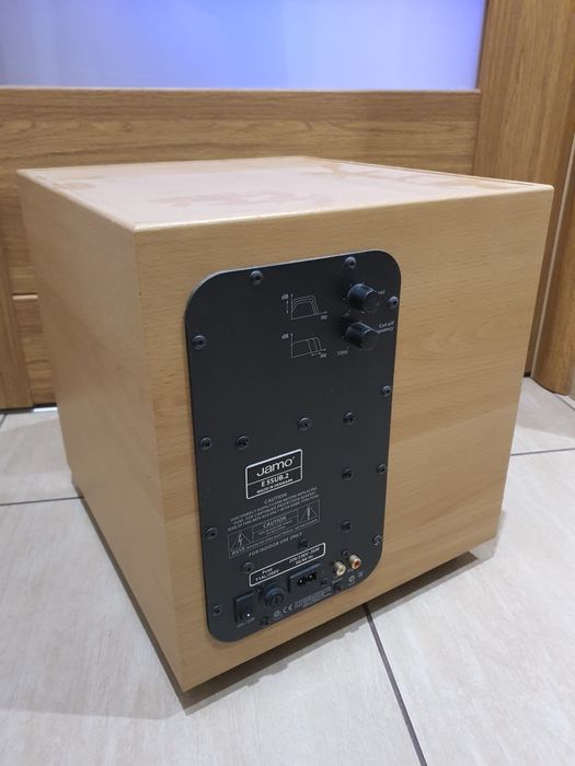 Subwoofer aktywny Jamo