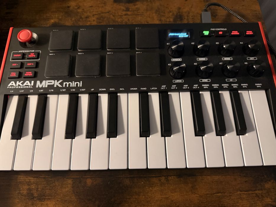 Klawiatura sterujaca Akai MPK Mini MK3