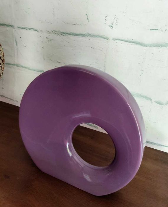 Jarra estilo moderno em faiança cor lilás438556681663293440