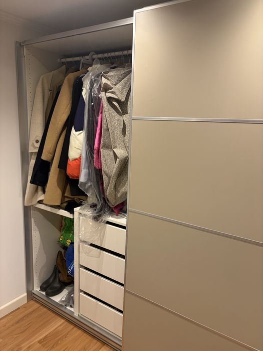 Roupeiro IKEA modelo PAX