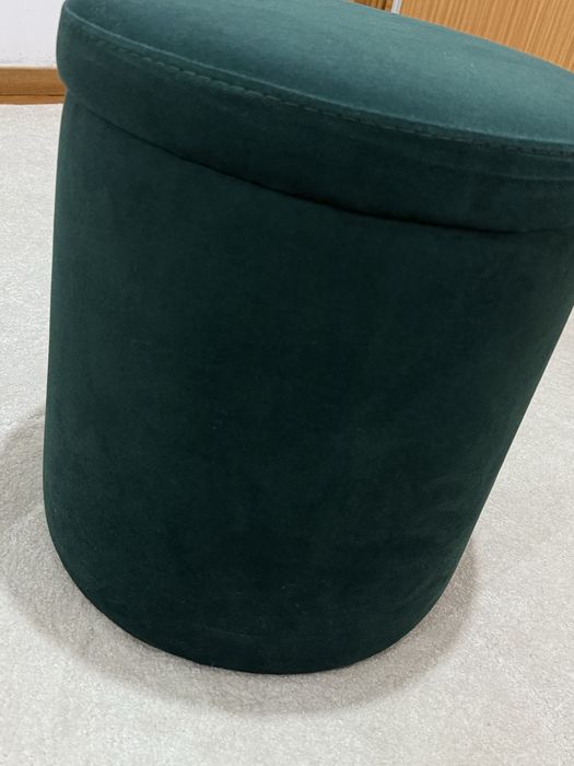 Puff pequeno verde escuro