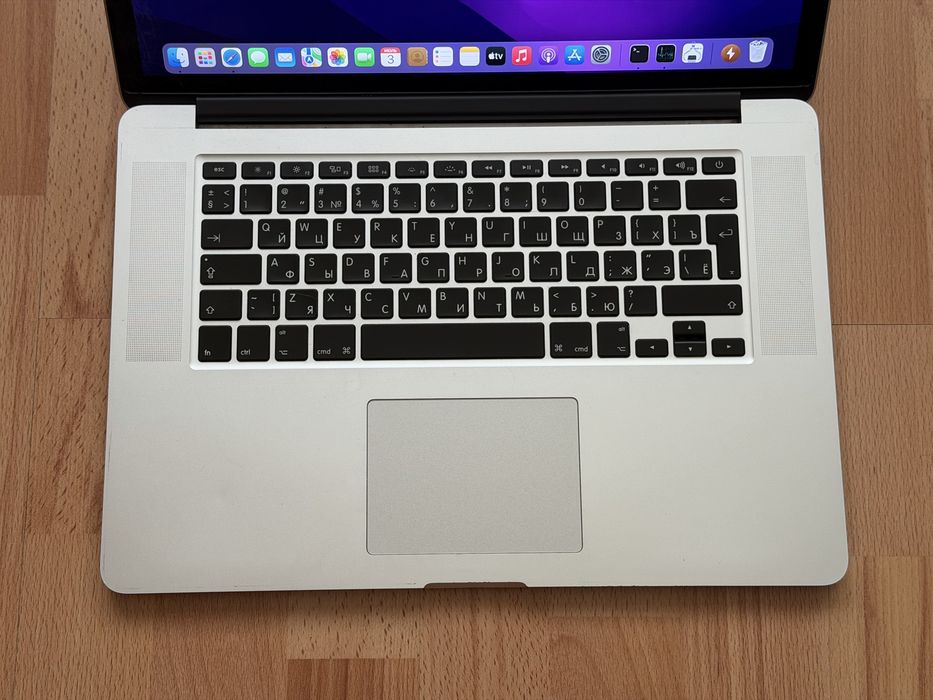 MacBook Pro 15 2015 i7 / 16 GB / 256 GB Silver
