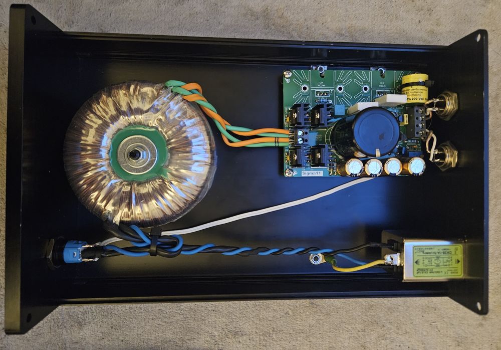 Zasilacz liniowy Sigma 11,  napięcie wyjściowe od 5V do 24V