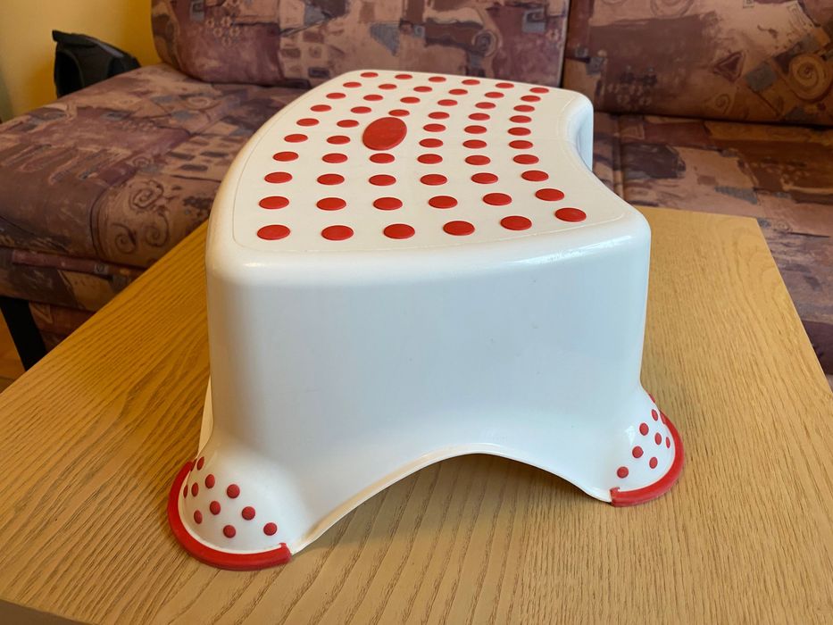 Podnóżek / podest łazienkowy dla dziecka
