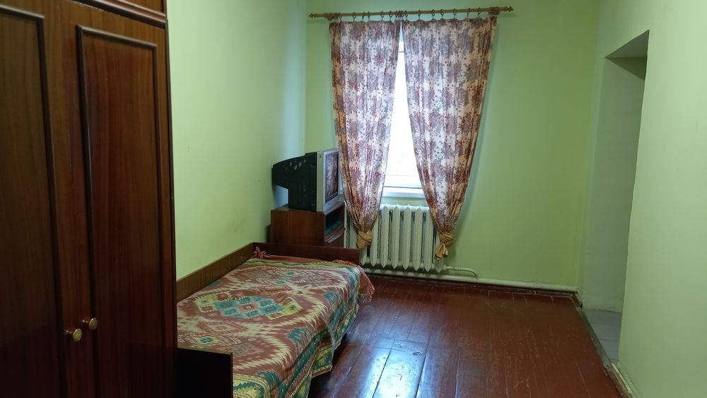 Здам окреммй будинок на Крошні, на короткий термін